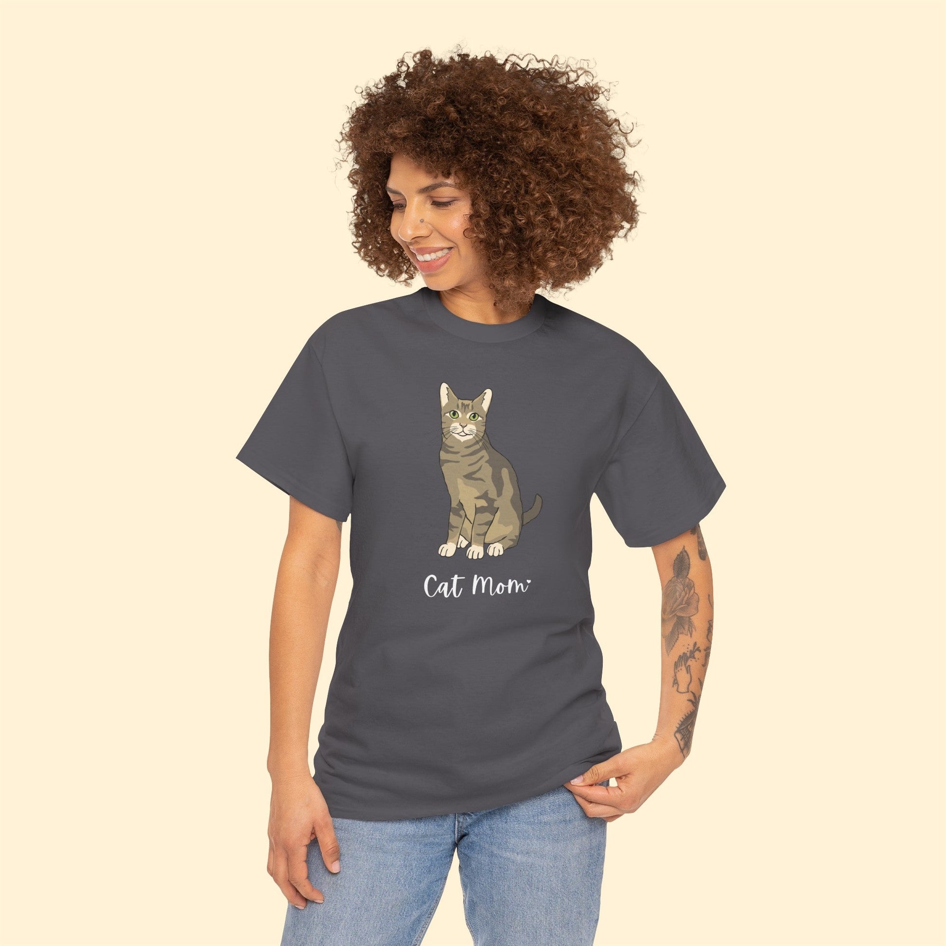 Cat Mom | Tabby Cat | Unisex T-shirt - Detezi Designs-57430950636707360303