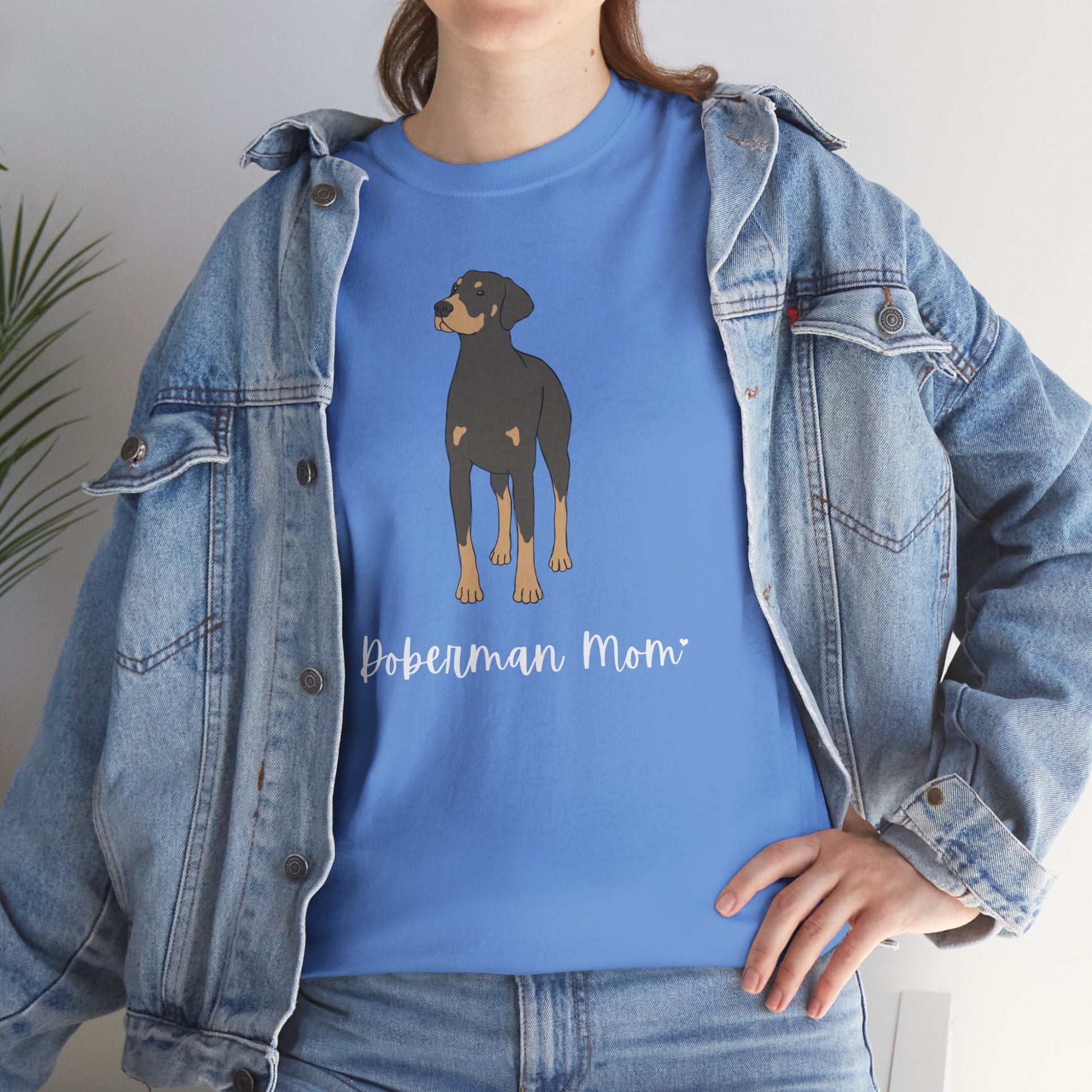 Doberman Mom | Unisex T-shirt - Detezi Designs-29469320500564245170