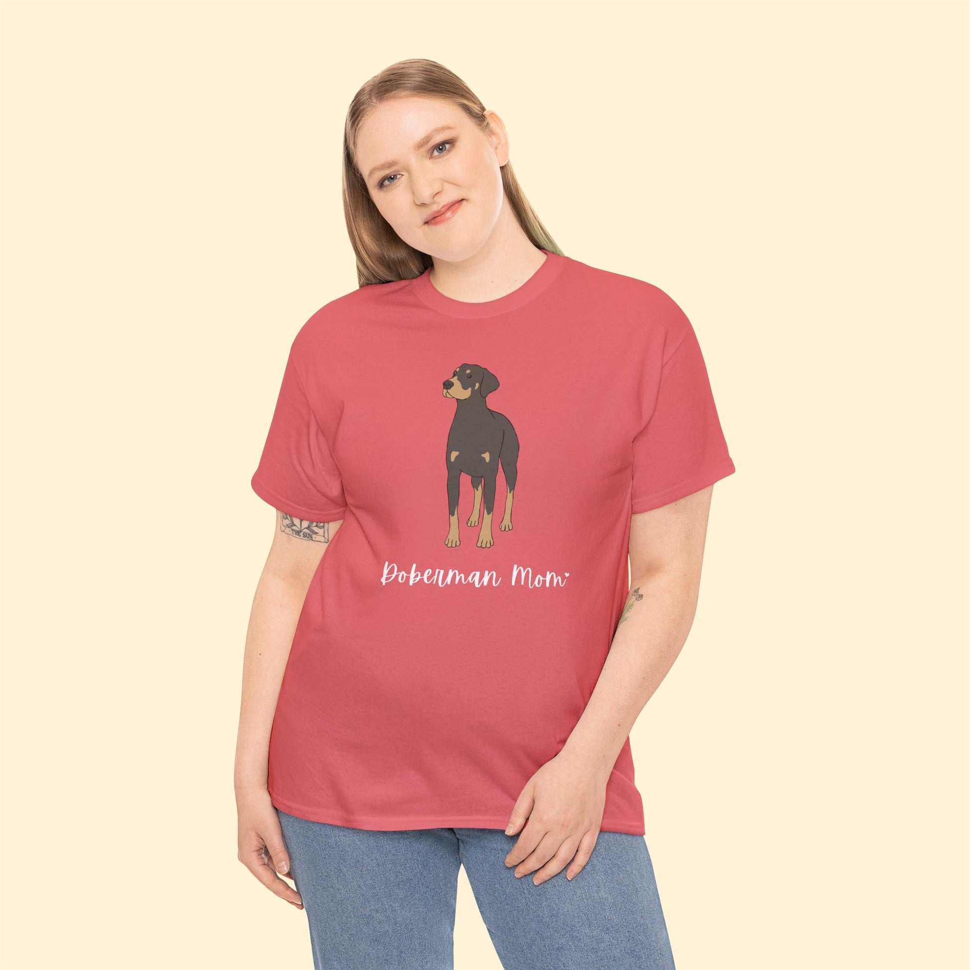 Doberman Mom | Unisex T-shirt - Detezi Designs-29469320500564245170