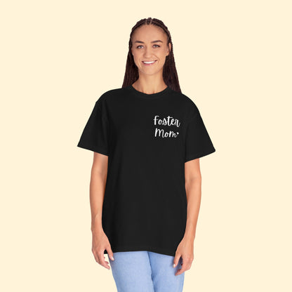 Foster Mom | Pocket Print | Comfort Colors Unisex T - shirt - Detezi Designs - 12381527642285576800