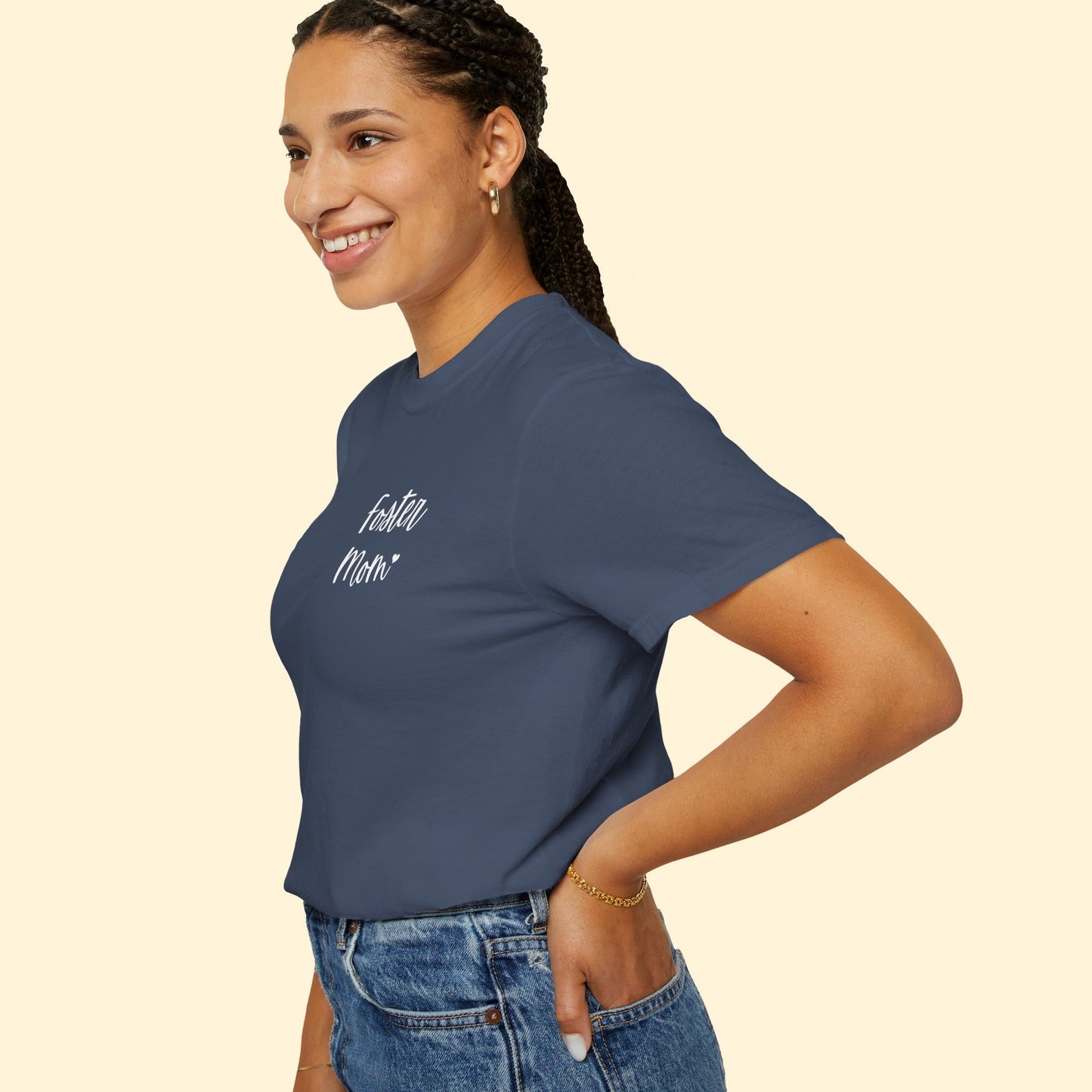 Foster Mom | Pocket Print | Comfort Colors Unisex T - shirt - Detezi Designs - 12381527642285576800