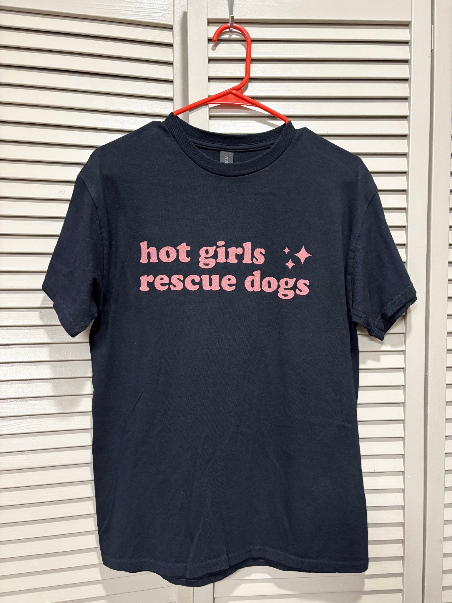 Screen Printed Tee | Hot Girls Rescue Dogs | Medium - Detezi Designs-